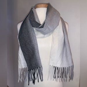 Calvin Klein - Grey Ombre Scarf